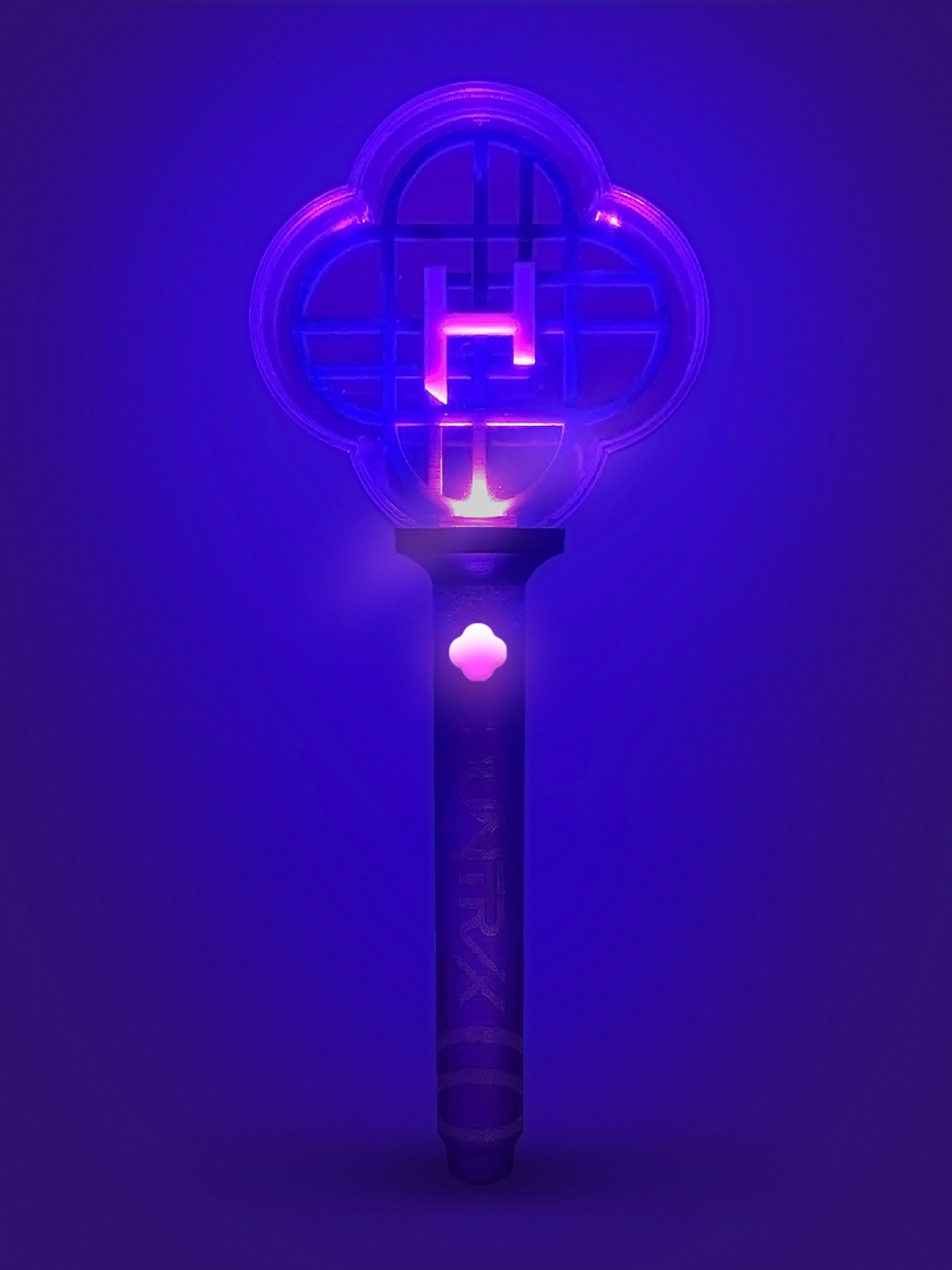 K-POP デーモンハンターズ HUNTR/X ペンライト KPop Demon Hunters HUNTR/X Lightstick | Netflix Shop