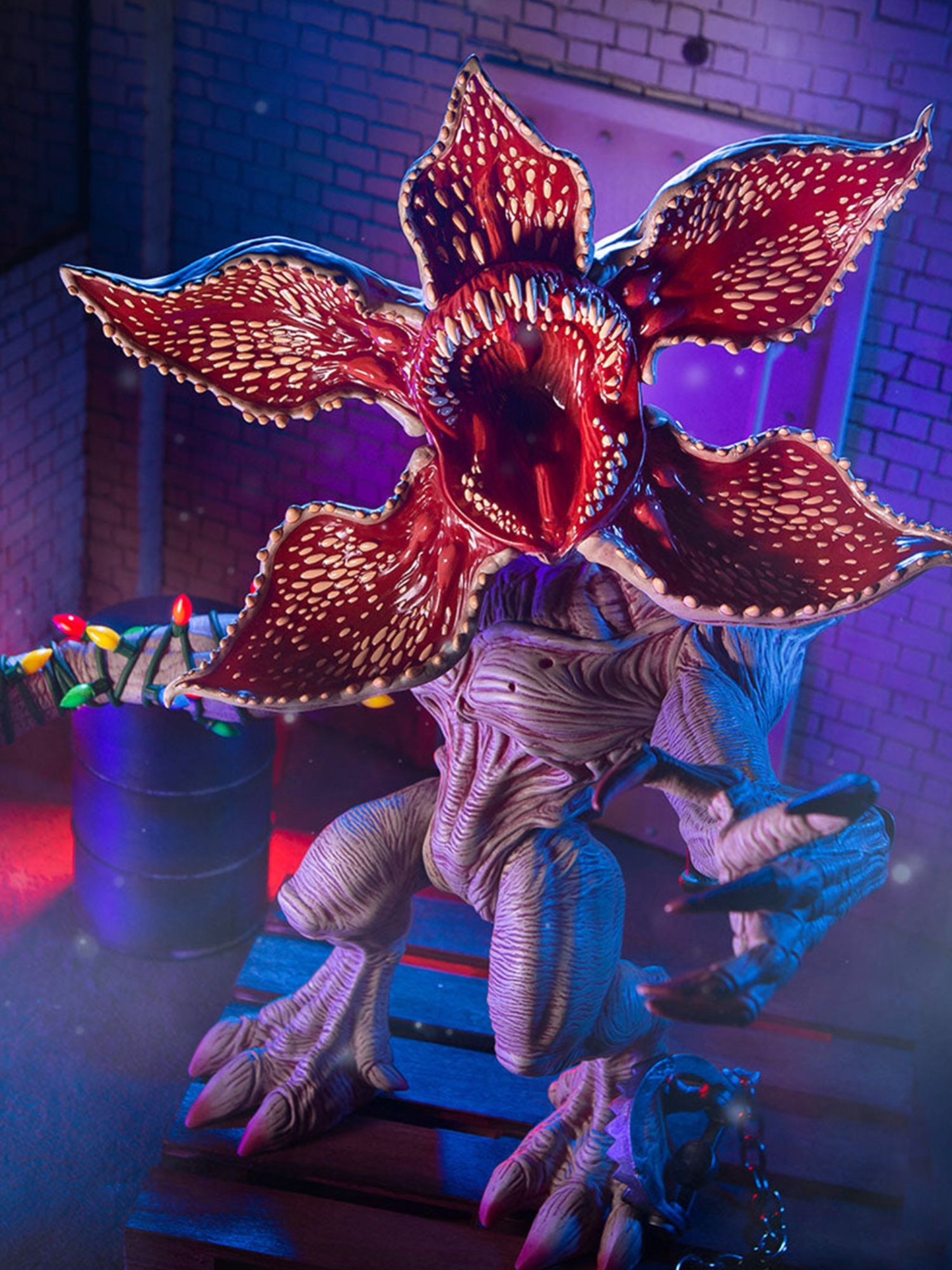 ネットフリックス Stranger Things ホラー Demogorgon Stranger Things' Demogorgon Figure Coming From Mondo
